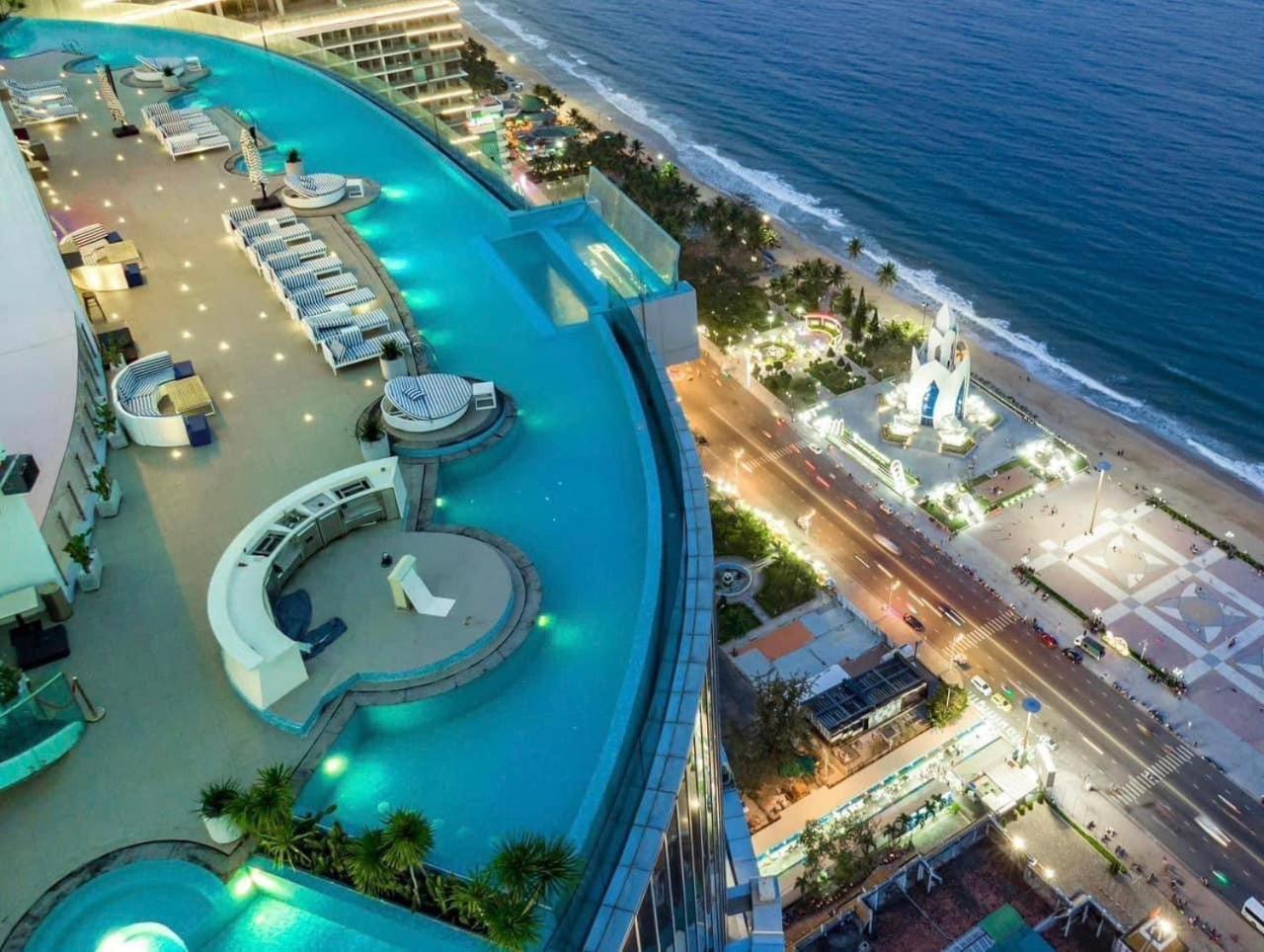 Panorama Oceanfront Suite Nha Trang Exterior photo