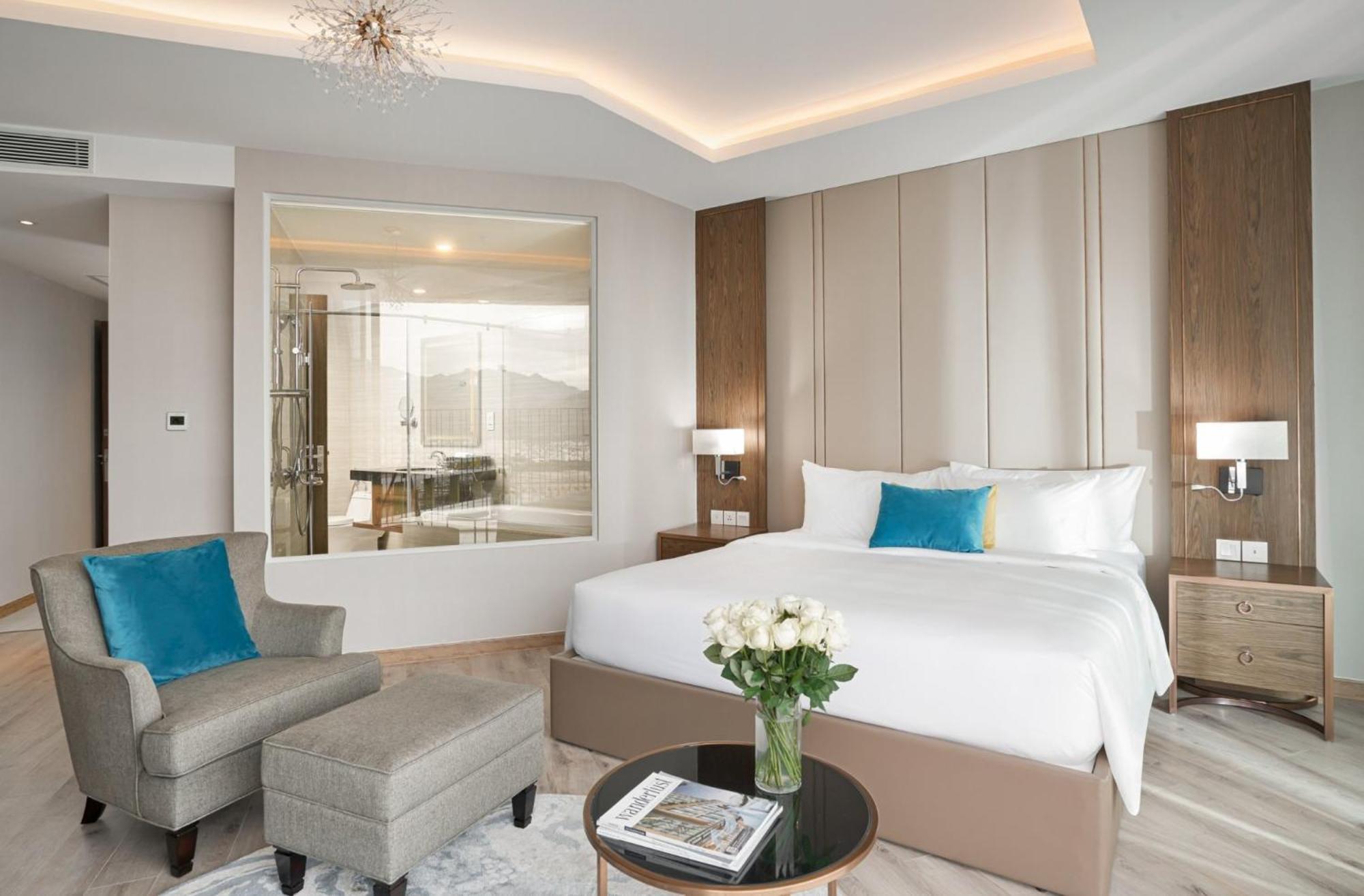 Panorama Oceanfront Suite Nha Trang Exterior photo