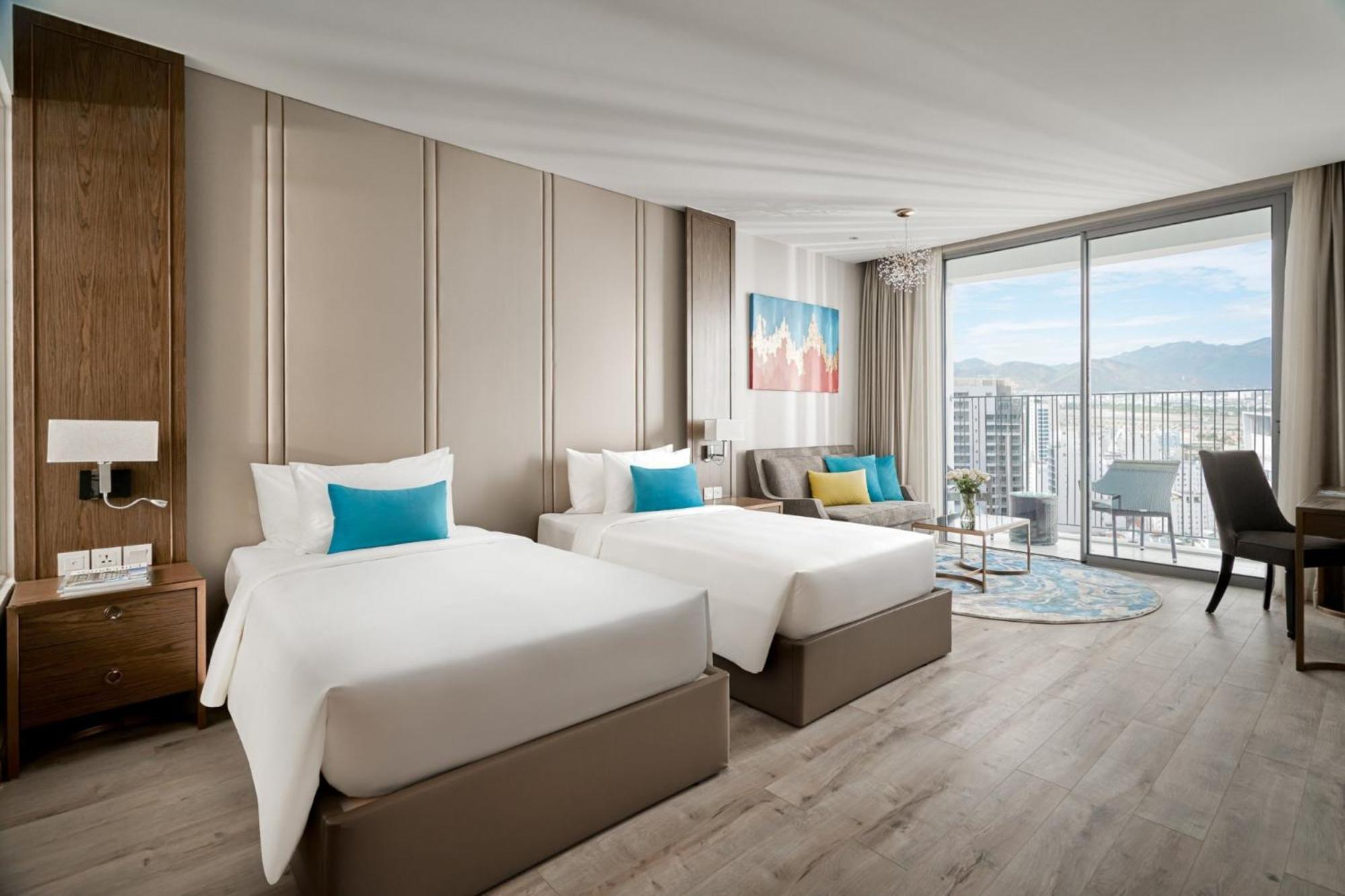 Panorama Oceanfront Suite Nha Trang Exterior photo